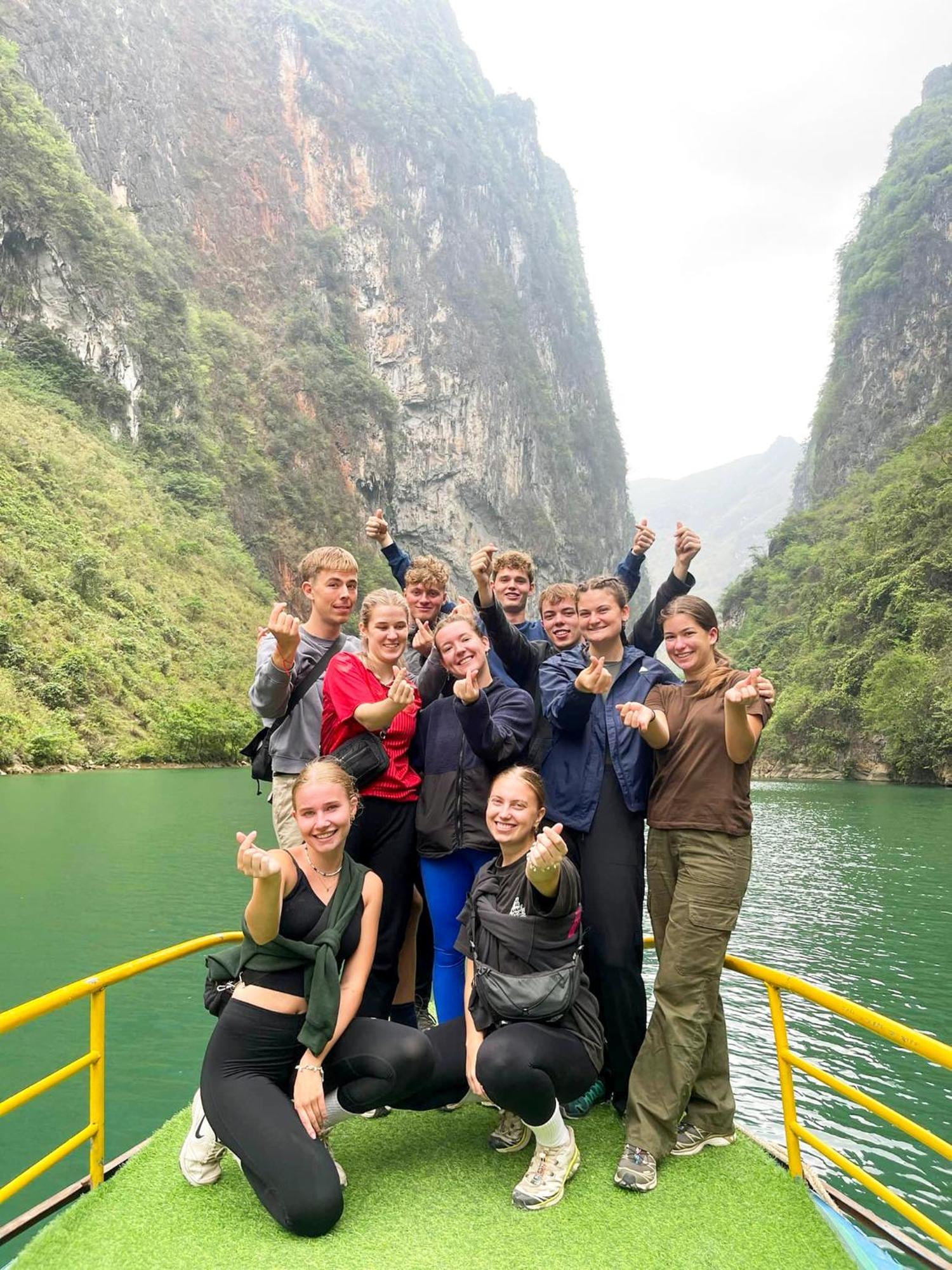 Lazy Cat Homestay - Motorbikes Rental & Tours Ha Giang Luaran gambar
